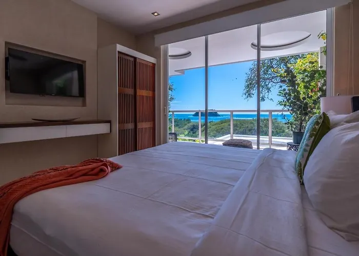 Villa Casa White Duplex Beautiful